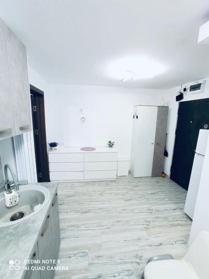Appartamento Garsoniera Daniela Tîrgu Ocna Esterno foto